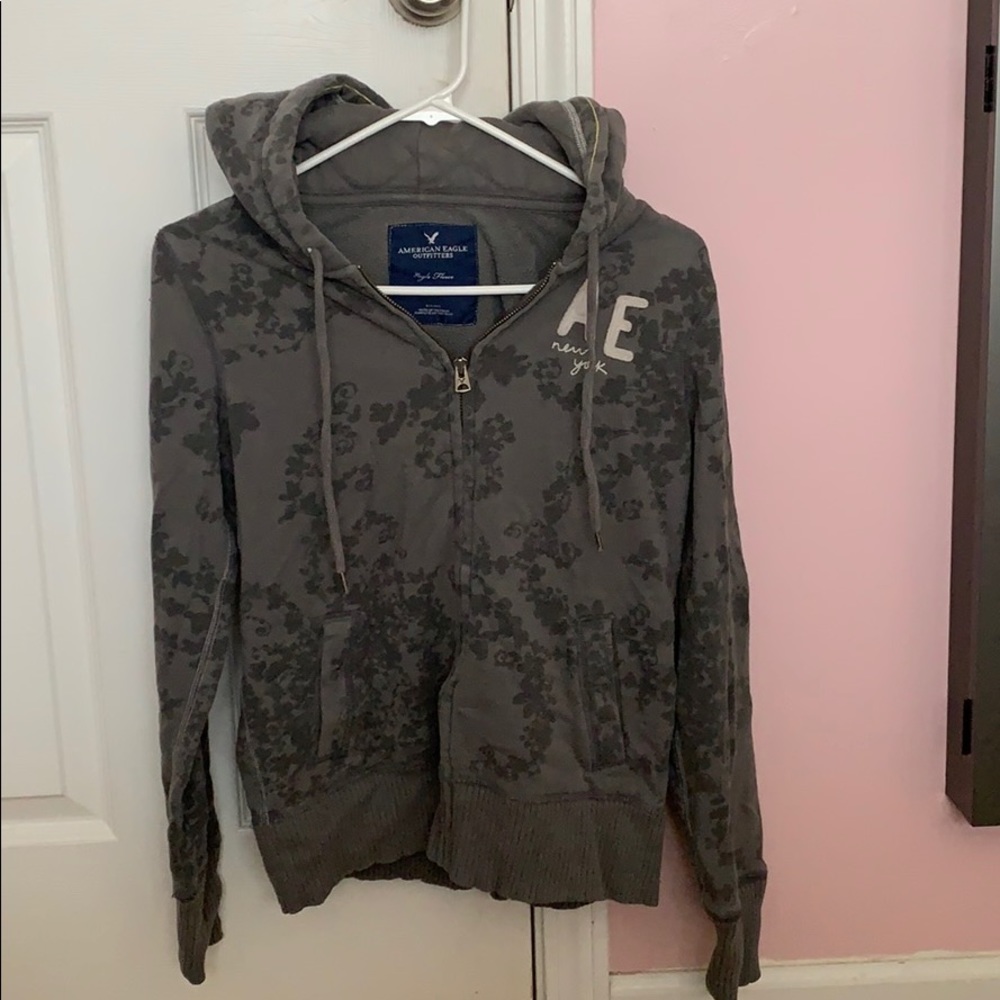 American Eagle zip up hoodie